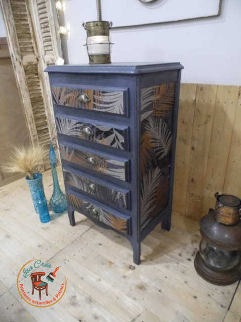 chiffonnier-bleu-relooke-par-atelier-isacrea-drome